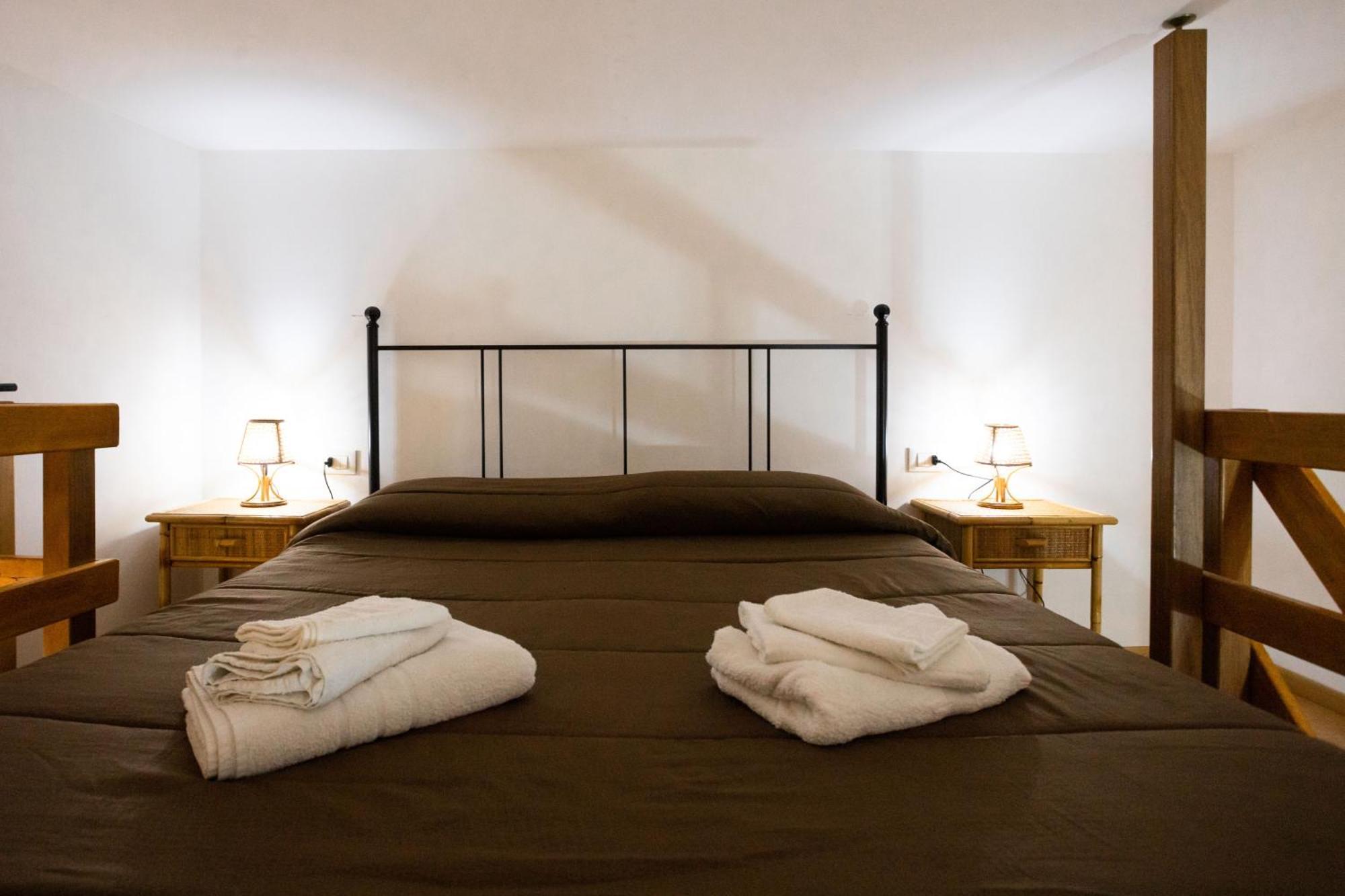 Hola Cathedral House Cadorna Apartment ปาแลร์โม ภายนอก รูปภาพ
